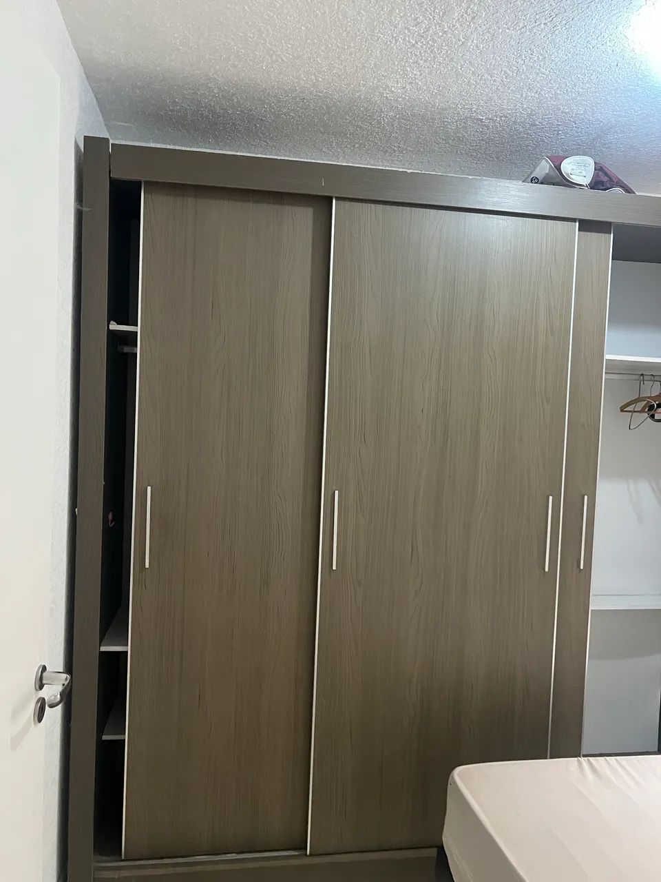 Guarda roupa casal grande  - Foto 2