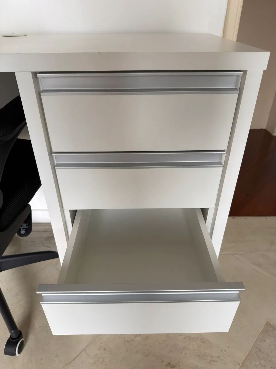 VENDO MESA DE ESCRITÓRIO - Foto 3