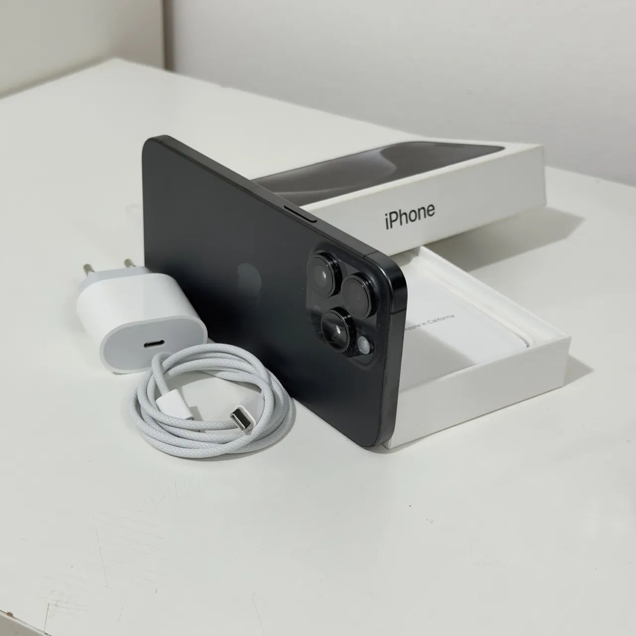 iPhone 15 Pro Max - Foto 3