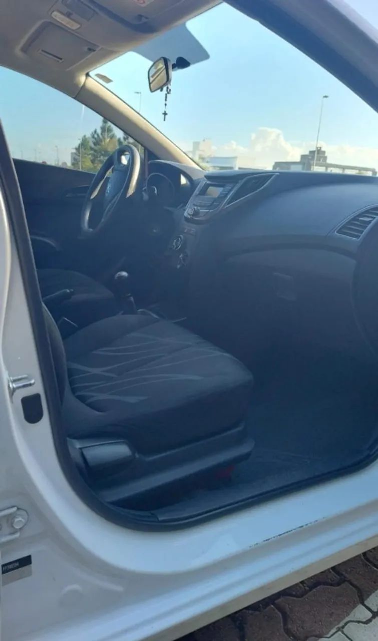Hyundai HB20 Comf./c.plus/c.style 1.0 Flex 12V 2015 - Foto 4