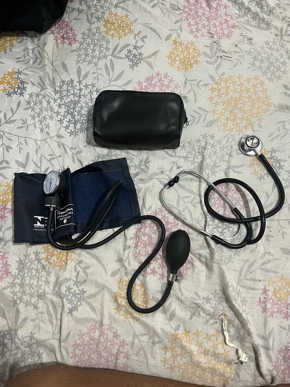 Kit de aparelho de pressão com estetoscópio