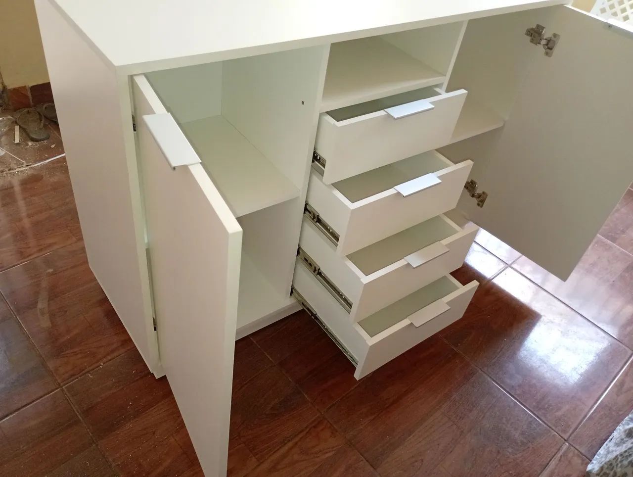 Cômoda 1.20cm. 4 gavetas com fundo de MDF 6mm.  - Foto 2