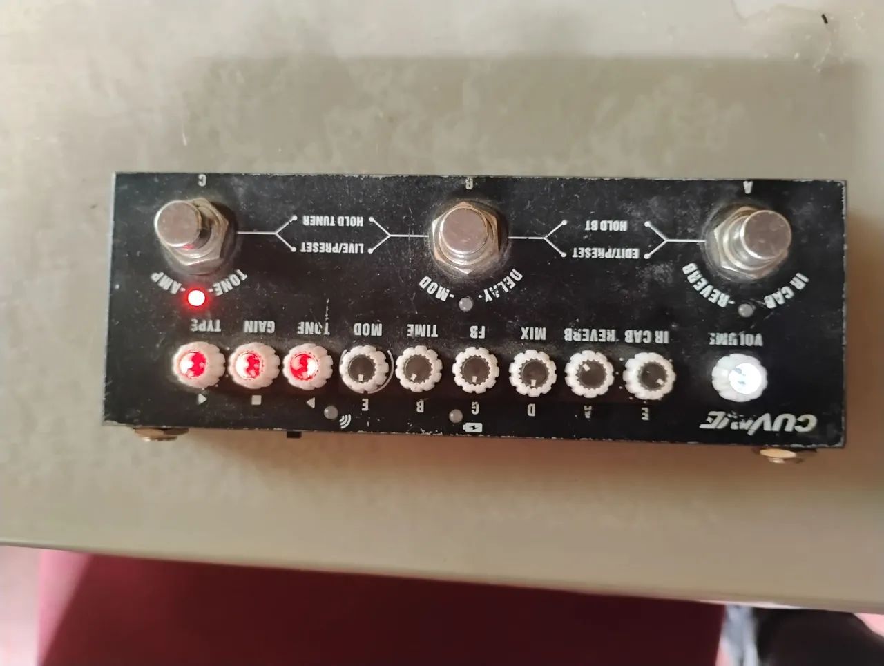 Vende-se  guitarra pedaleira cubo - Foto 5