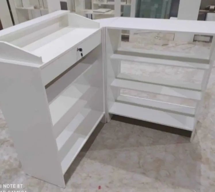 Vendo balcão recepção e vitrine