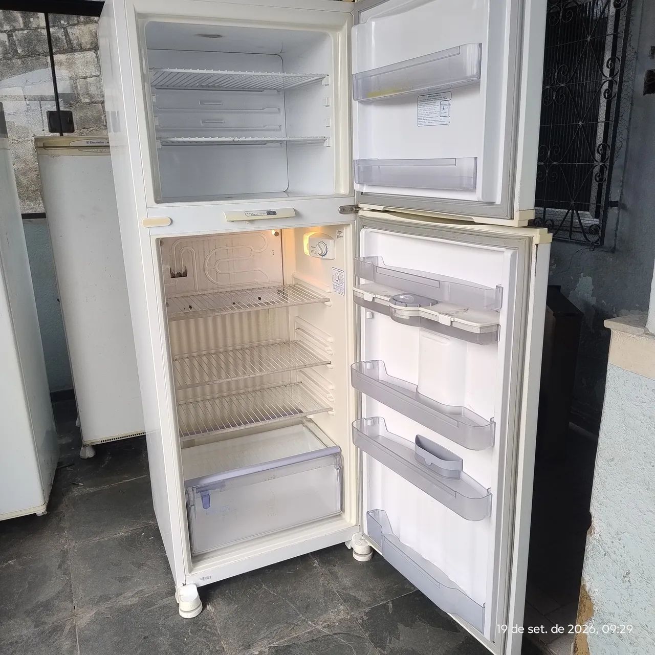 Vendo geladeira  - Foto 4