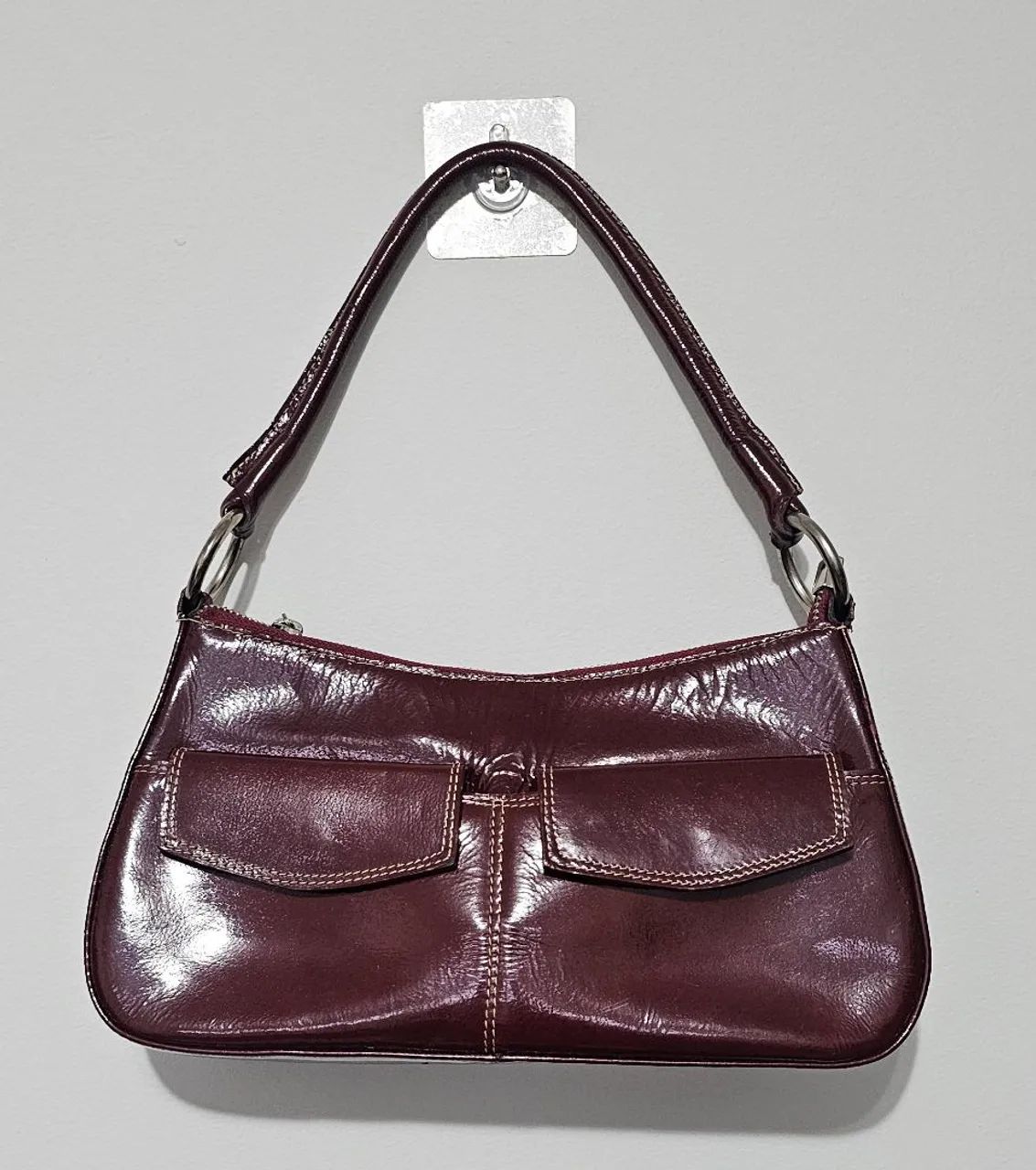 Bolsa Corello em couro e verniz