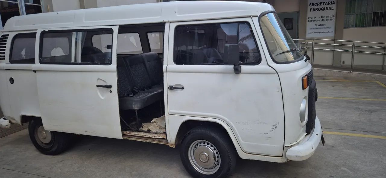 Volkswagen Kombi STANDARD 1.4 MI TOTAL FLEX 8V 2012