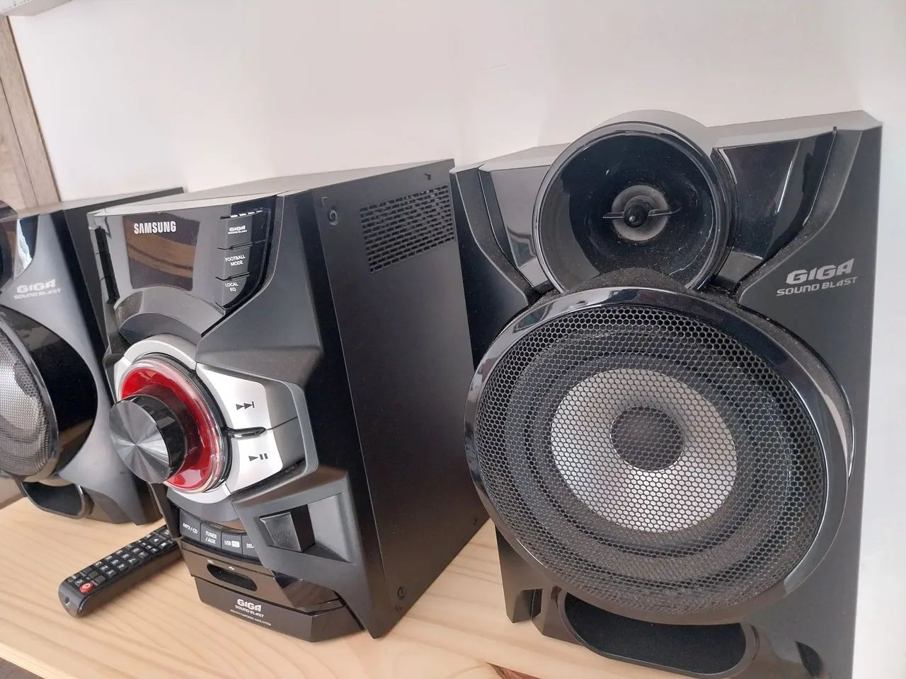 SAMSUNG GIGA-4 F630 - Foto 3