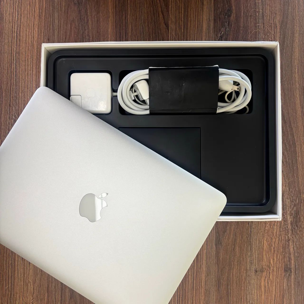 MacBook Air 13? 2015 i5, 8GB e SSD 128GB - Completo na Caixa