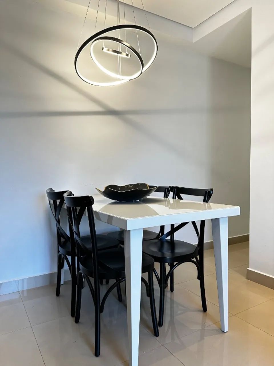Mesa de jantar e cadeiras  - Foto 2