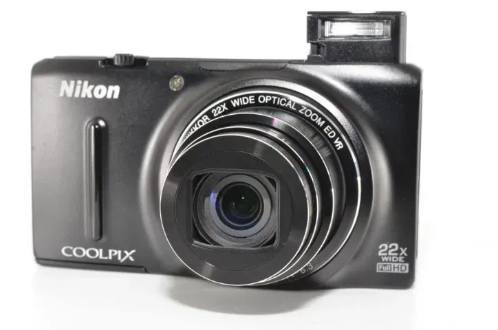 【中古品】Nikon COOLPIX S9500 22x NIKON COOLPIX S9500 MAQUINA FOTOGRAFICA - Câmeras e Filmadoras