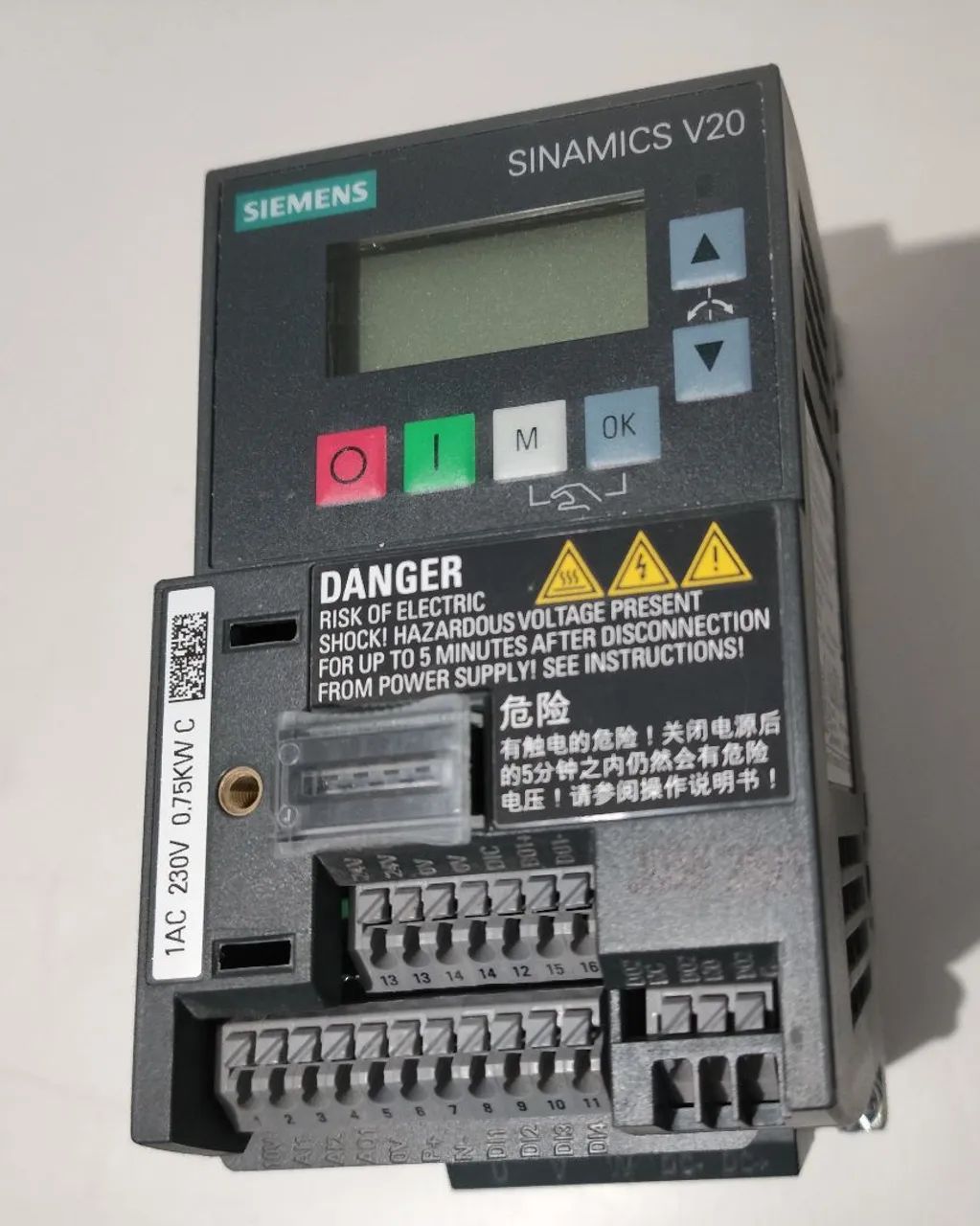 INVERSOR DE FREQUÊNCIA 1HP 4,2A SIEMENS