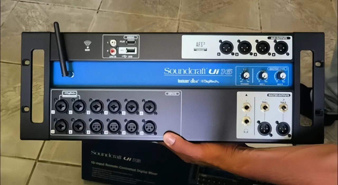 Mesa Digital Soundcraft UI16 (NOVA) - Foto 3