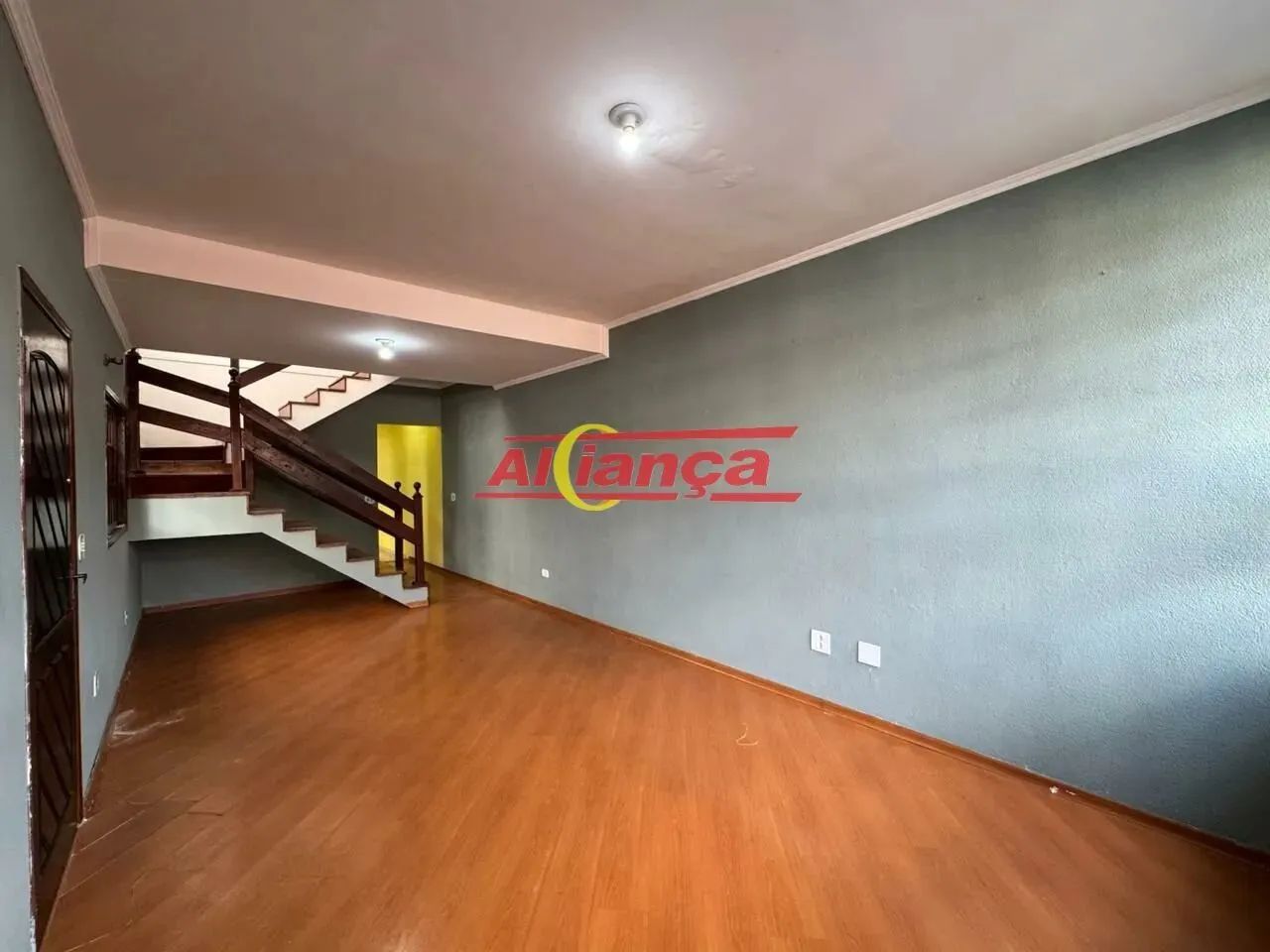 SOBRADO Á VENDA COM 3 SUÍTES + EDÍCULA no JARDIM SANTA MENA em GUARULHOS/SP - Foto 5