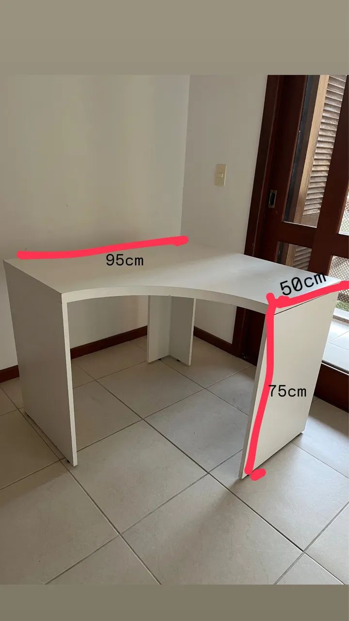 Mesa de canto em MDF + Estante de madeira 
