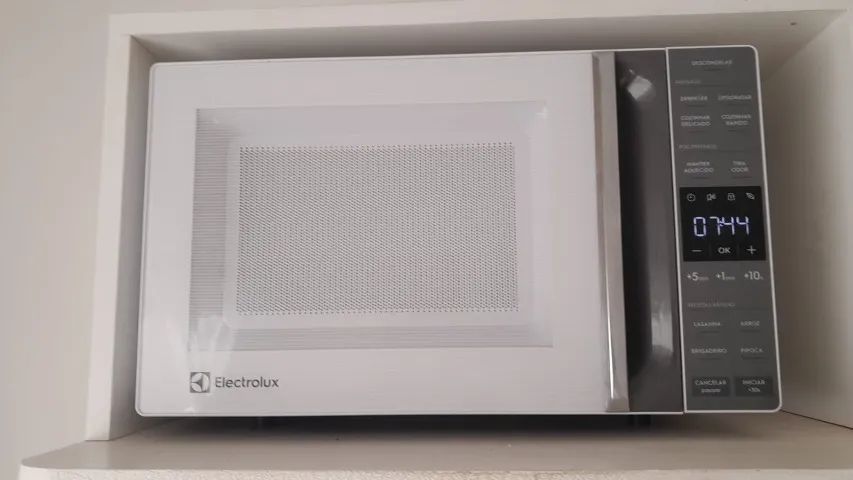 micro-ondas Eletrolux 23L (entrega grátis)