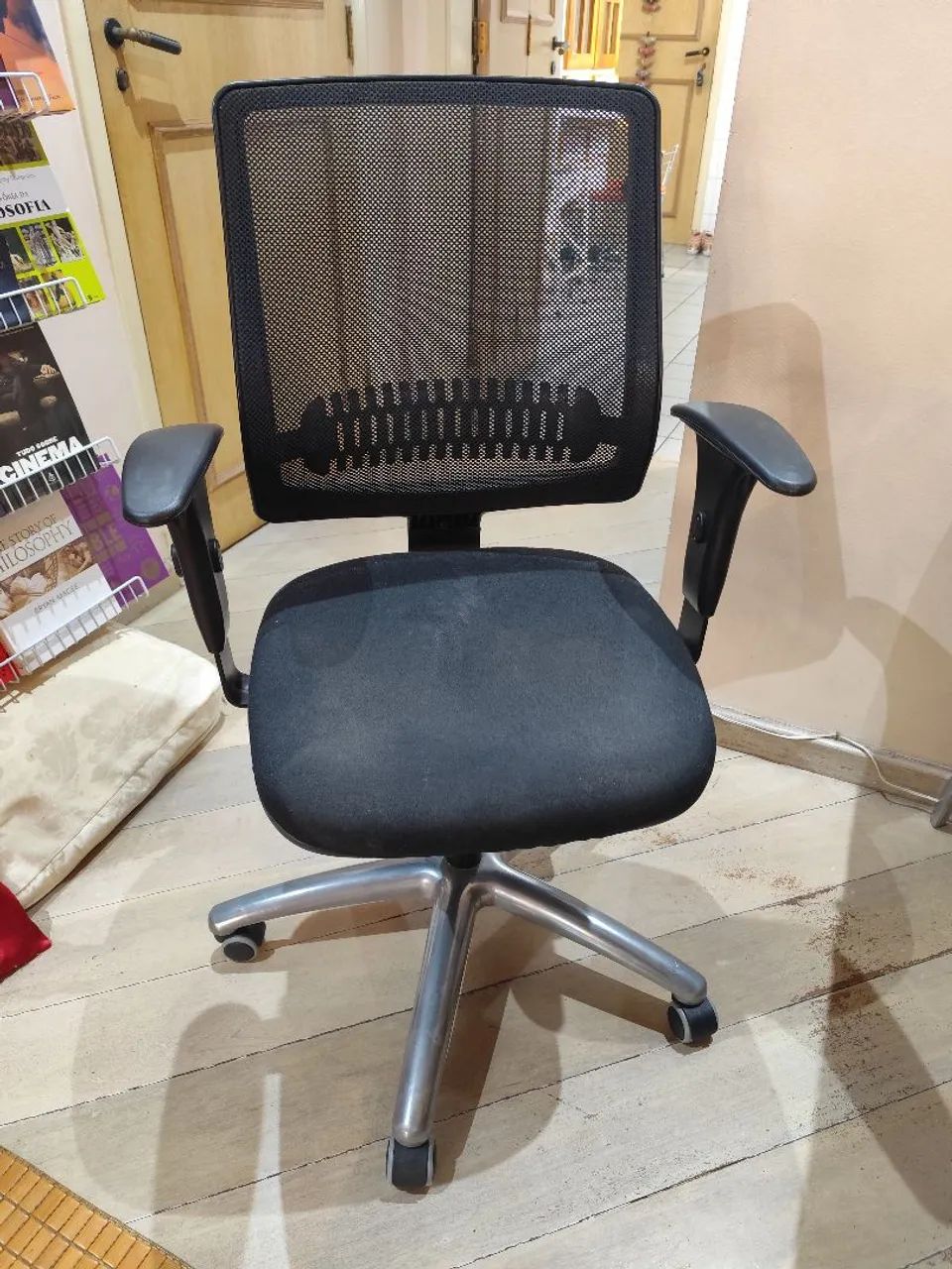 Cadeira de escritório giratória 