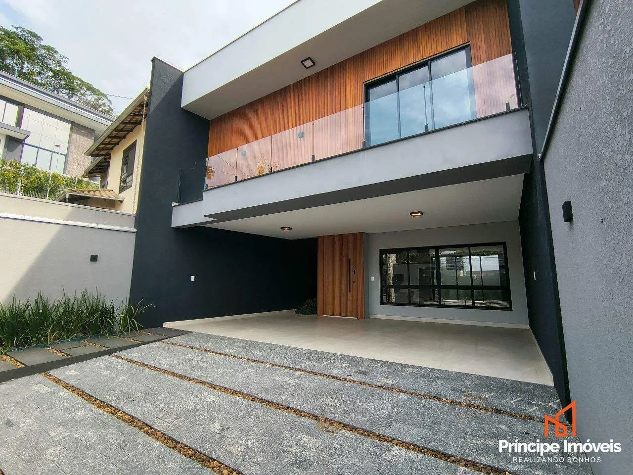 Geminado com 3 quartos no Glória em Joinville