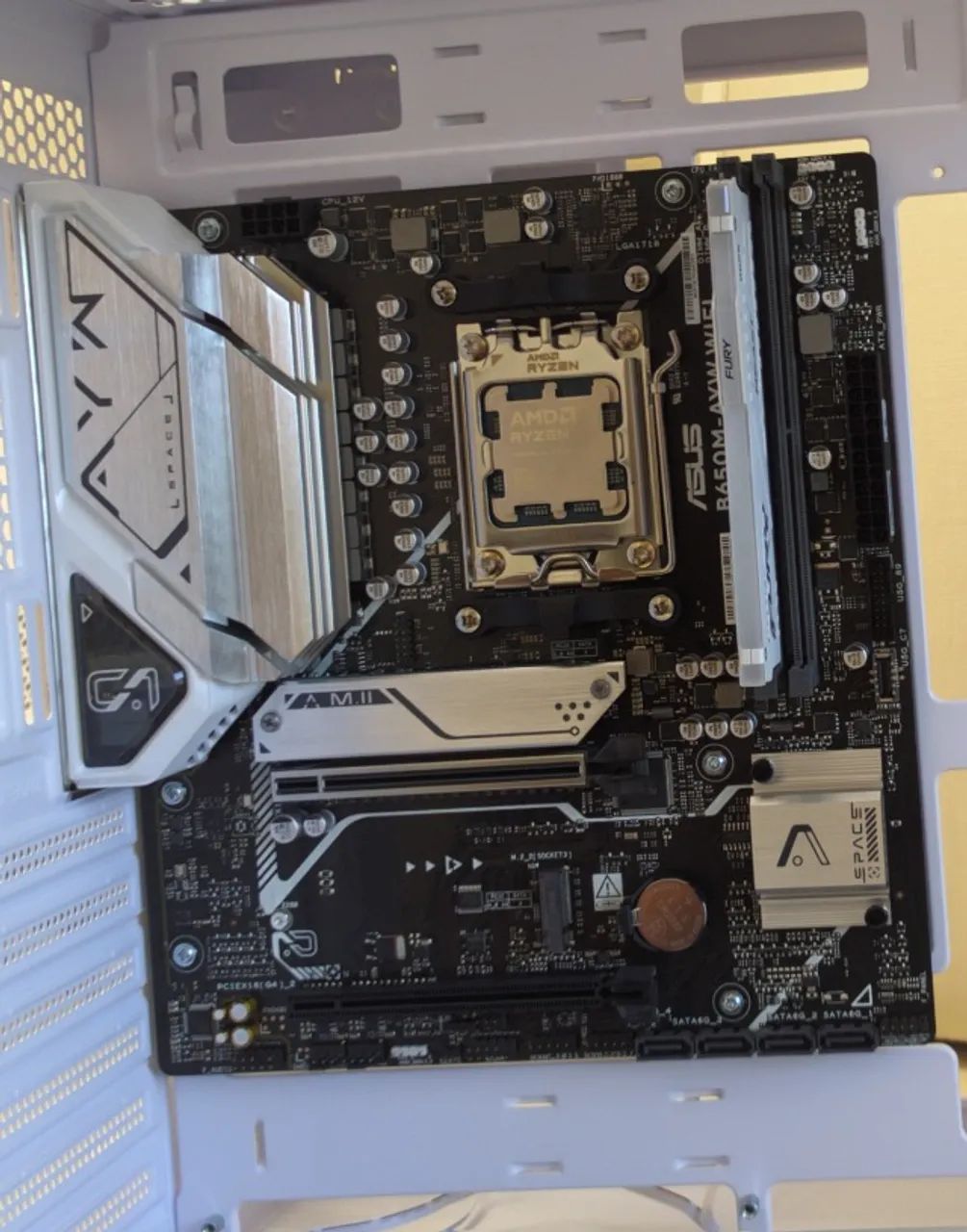 Placa mãeAsusB650M Wi-Fi AM5 DDR5