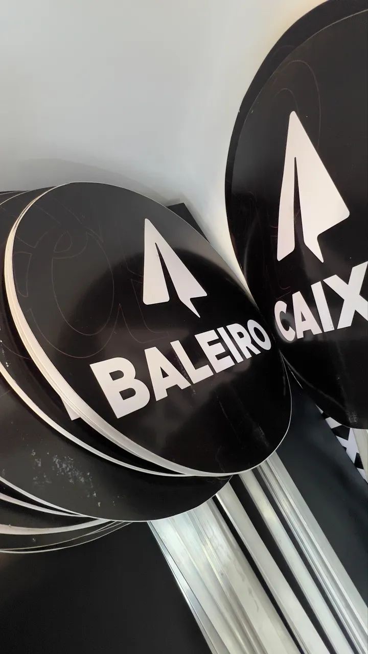 LOTE COM 34 PLACAS DE SINALIZAÇÃO PARA EVENTOS - Foto 2