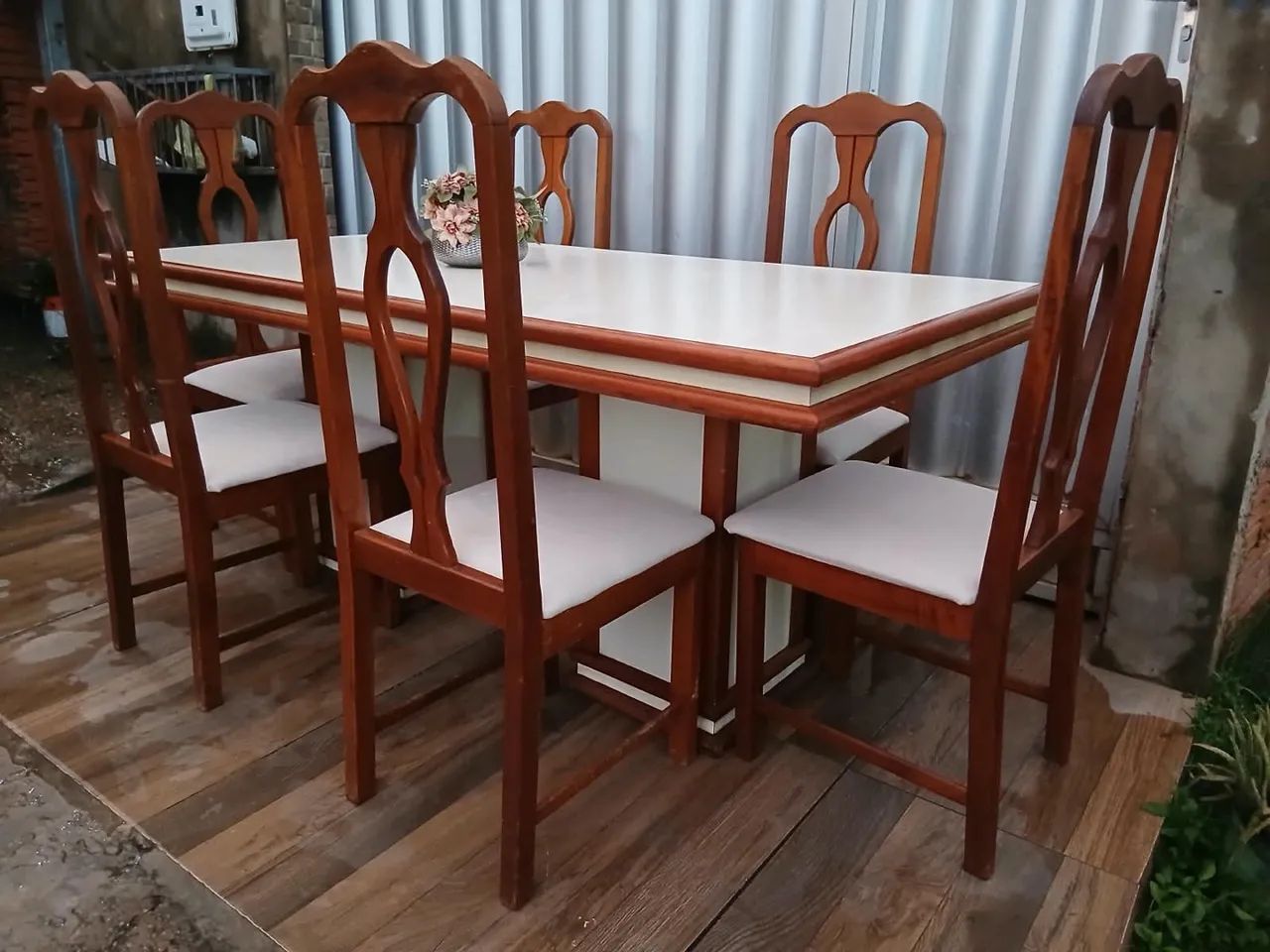 conjunto de mesa de jantar de madeira