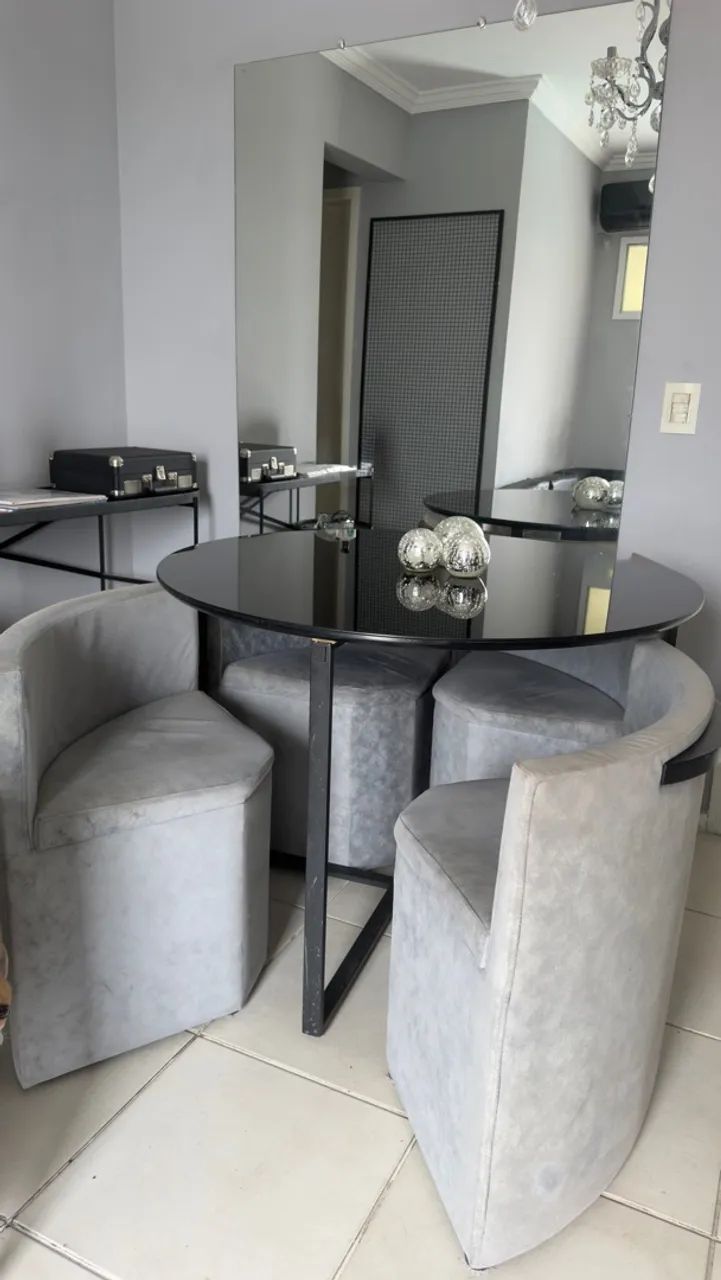 MESA DE JANTAR PRETA ? ELEGÂNCIA E SOFISTICAÇÃO