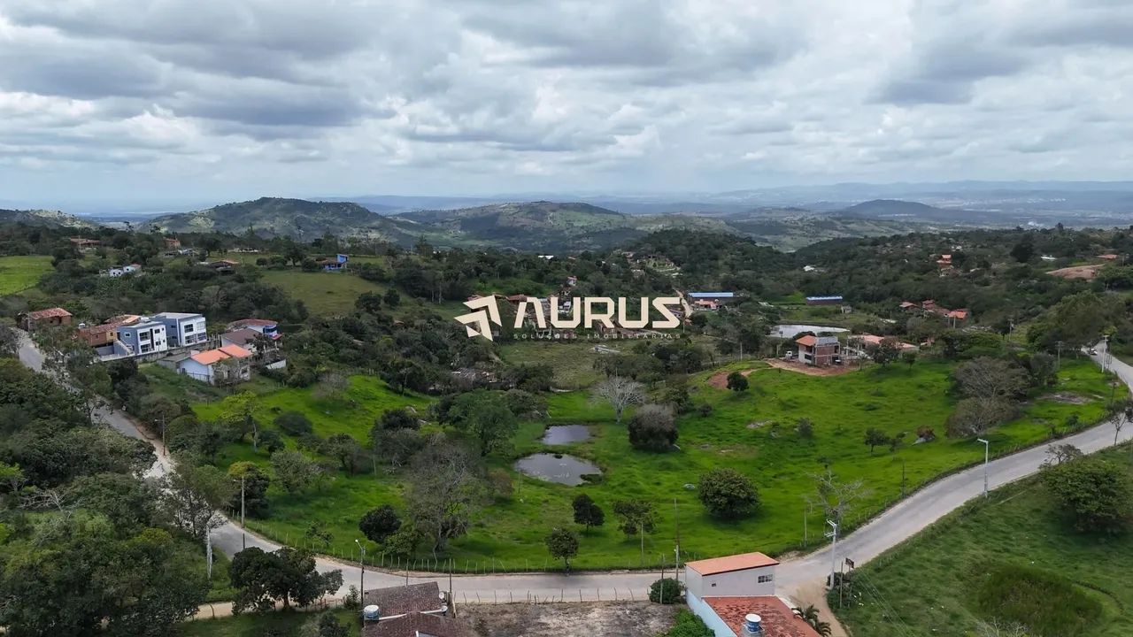 Área de 2.5ha no centro da Serra Negra, com água e vista. - Foto 3