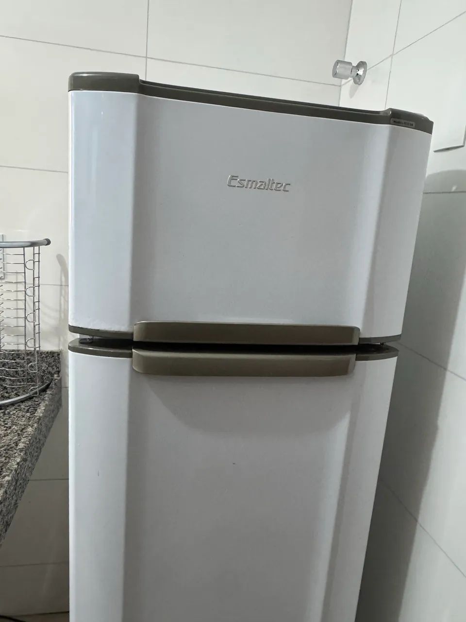 Geladeira Esmaltec 