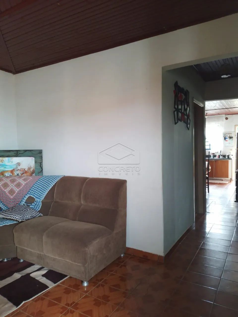 CASA COM 3 DORMITÓRIOS E CHÁCARA - PRÓXIMO AO CENTRO DE AGUDOS