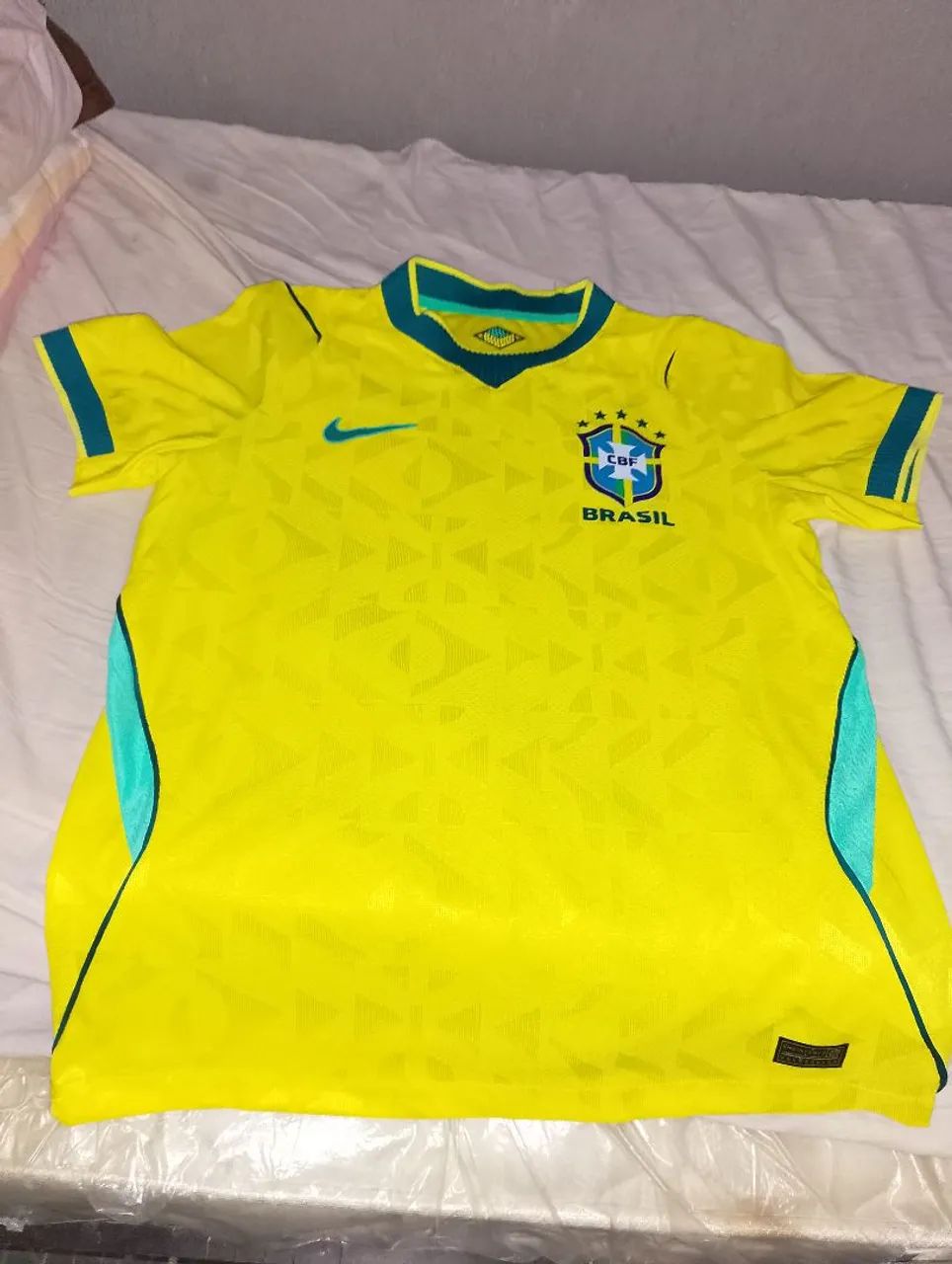 Camisa do Brasil leia a discrição