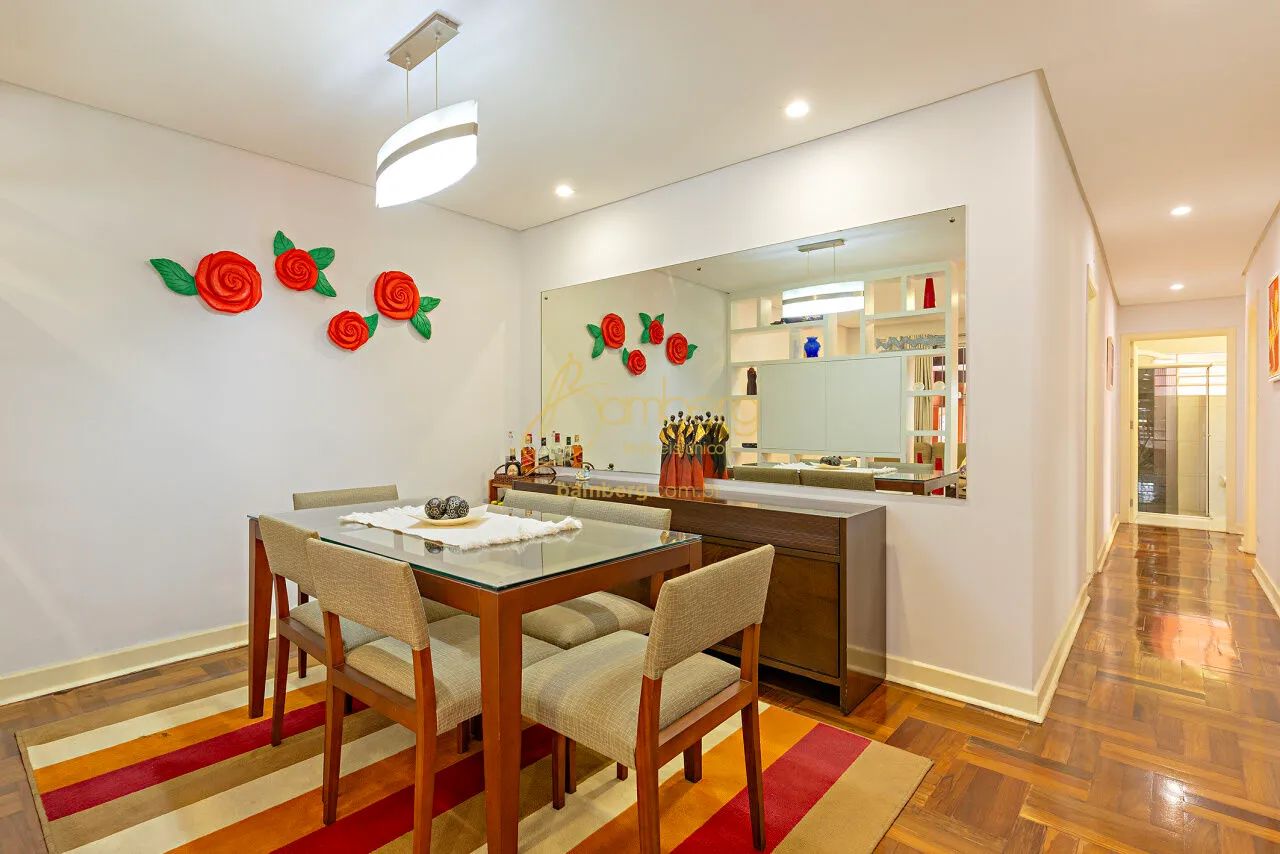 Casa térrea com ambientes amplos totalmente reformada. - Foto 6
