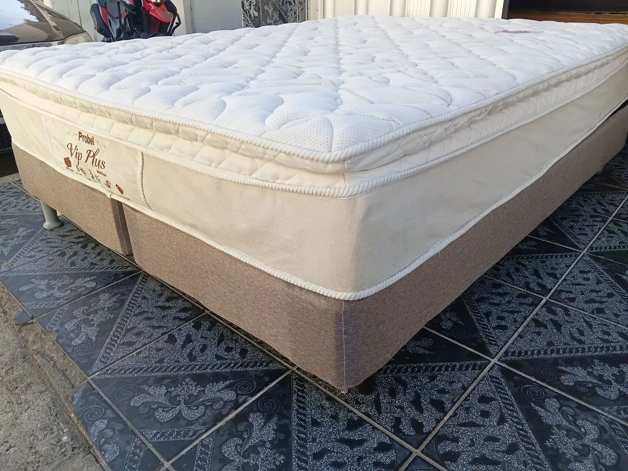 Cama Queen seminova  - Foto 2