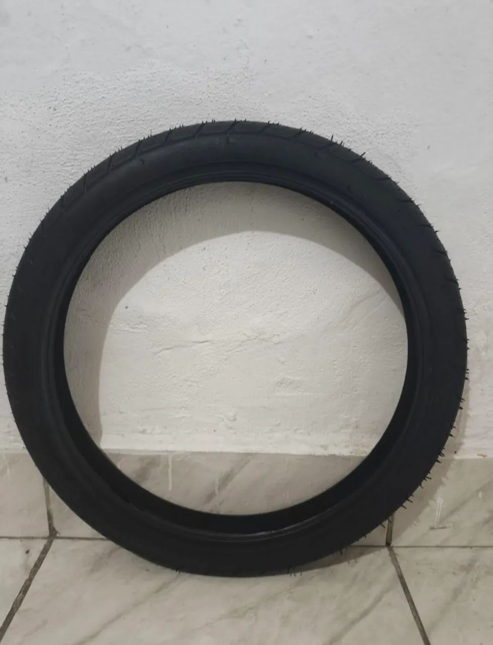Pneu dianteiro moto biz