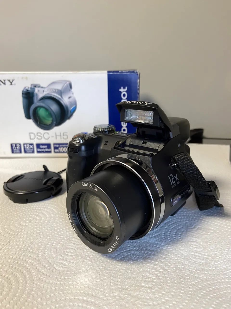 Sony Cyber-shot DSC-H5