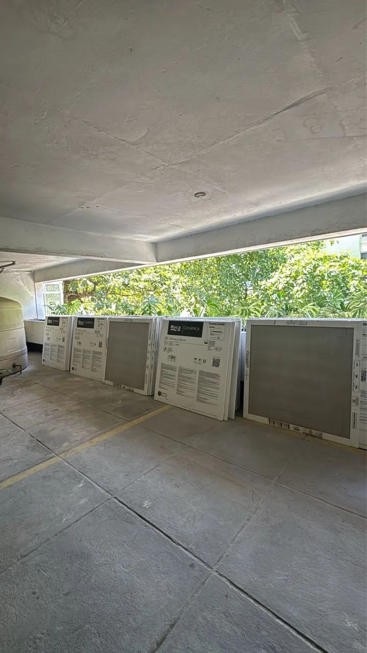 Piso Porcelanato Roca Cinza 120x120 - Foto 4