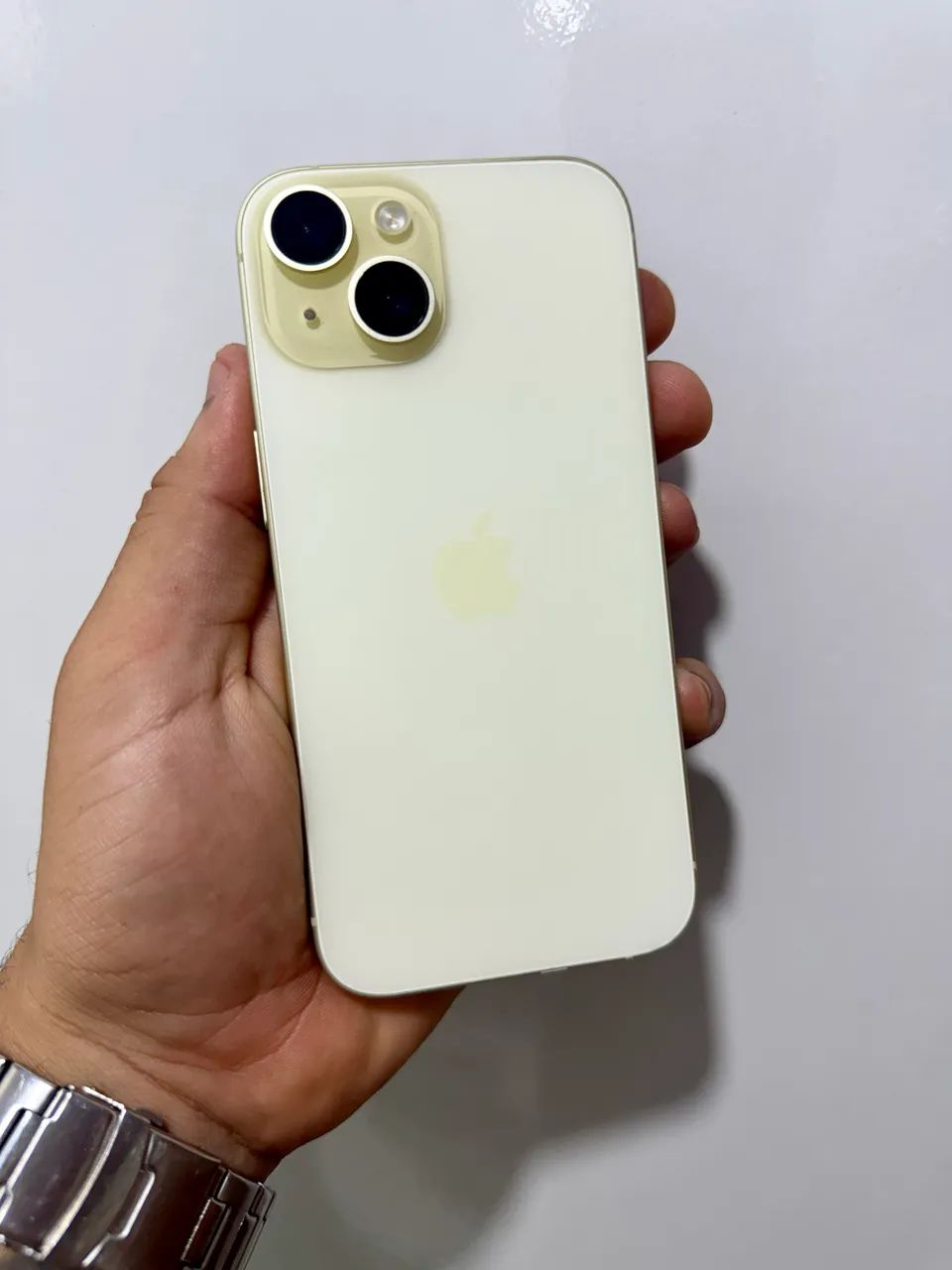 iPhone 15 128GB Todo Original 