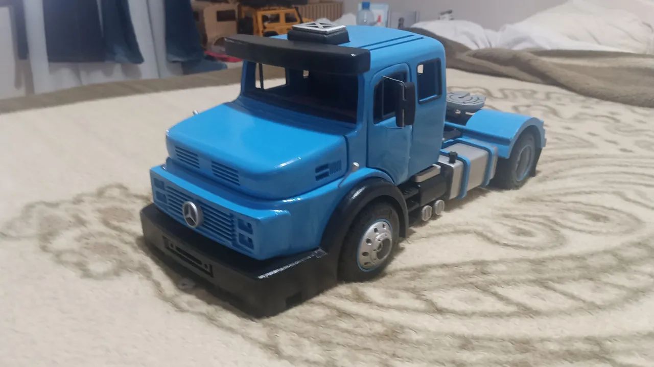 Caminhão MDF miniatura escala 1 14 - Foto 4