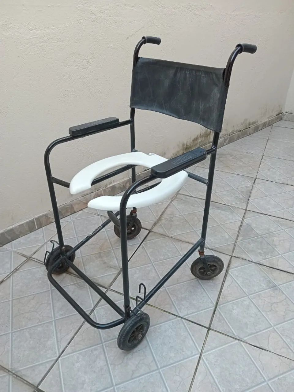 Cadeira Higiênica - Foto 4