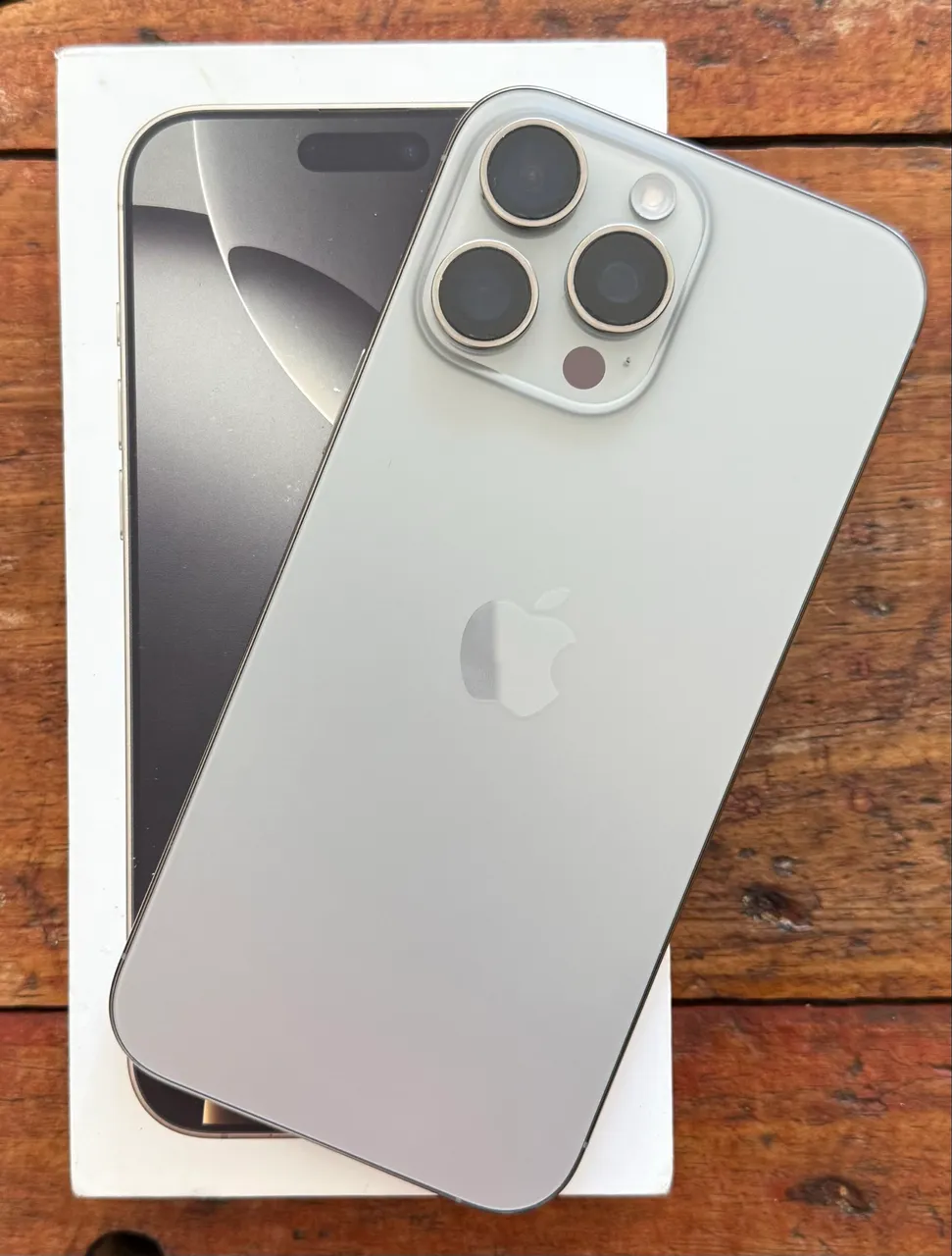iPhone 16 Pro Max 256gb | Bateria 100% + BRINDES - Celulares e