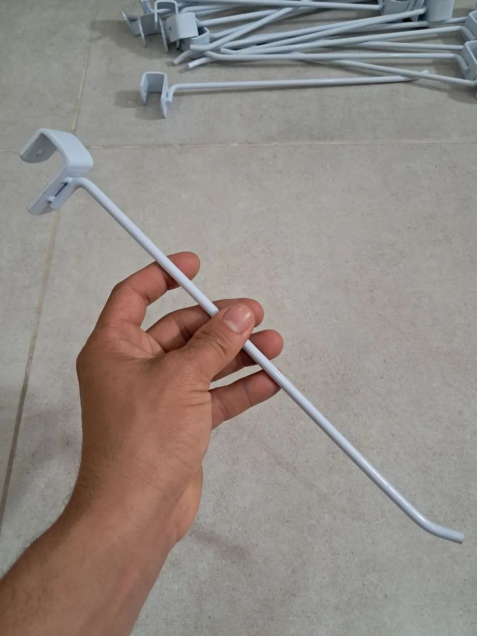 VENDO GANCHOS DE ENCAIXE PARA SUA LOJA.