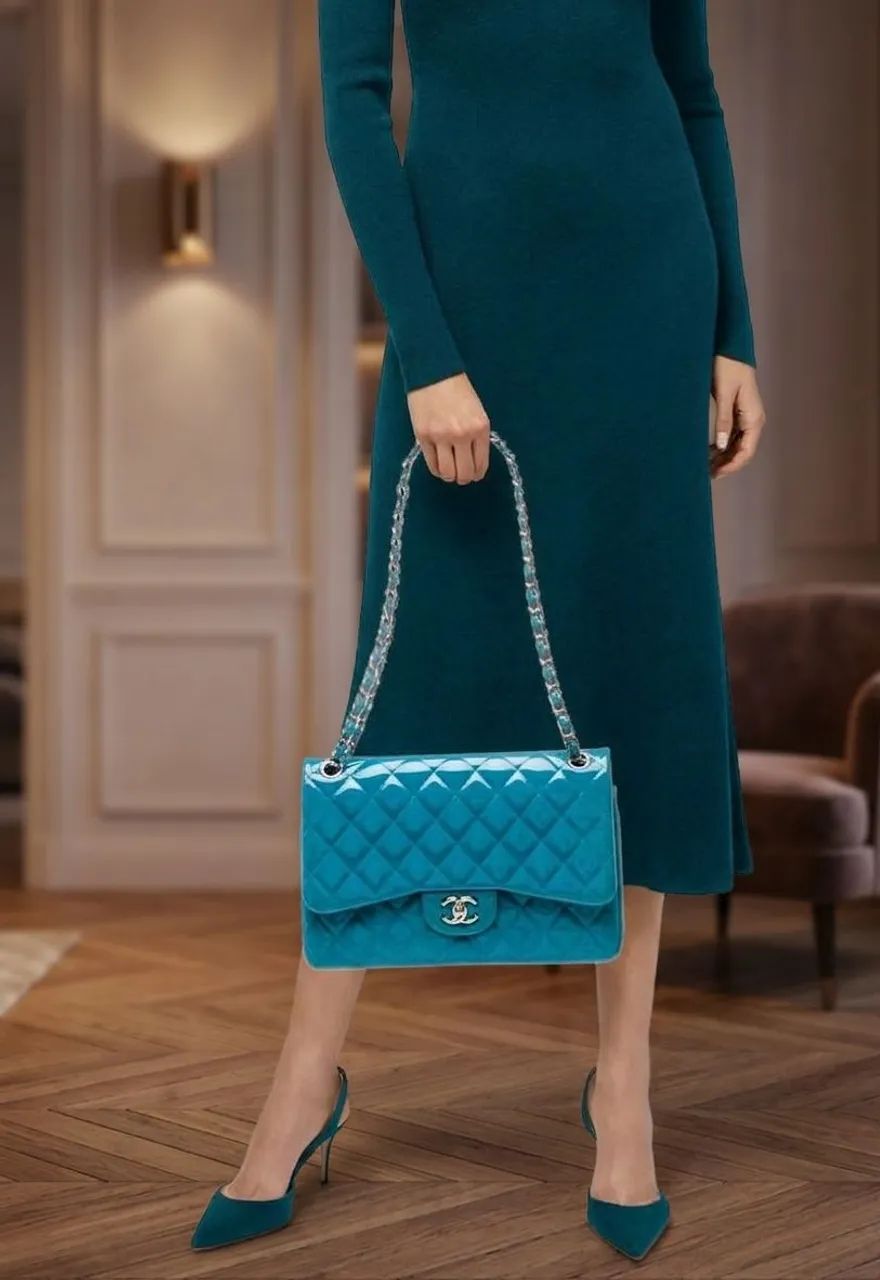 Bolsa Chanel Classic Flap em Verniz Turquesa