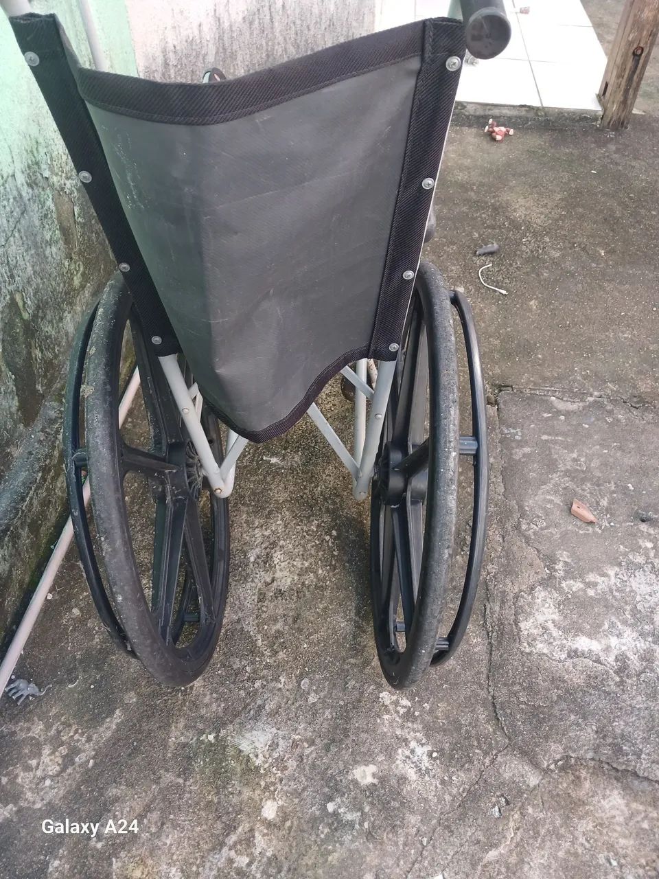 Vendo cadeira d rodas  - Foto 5