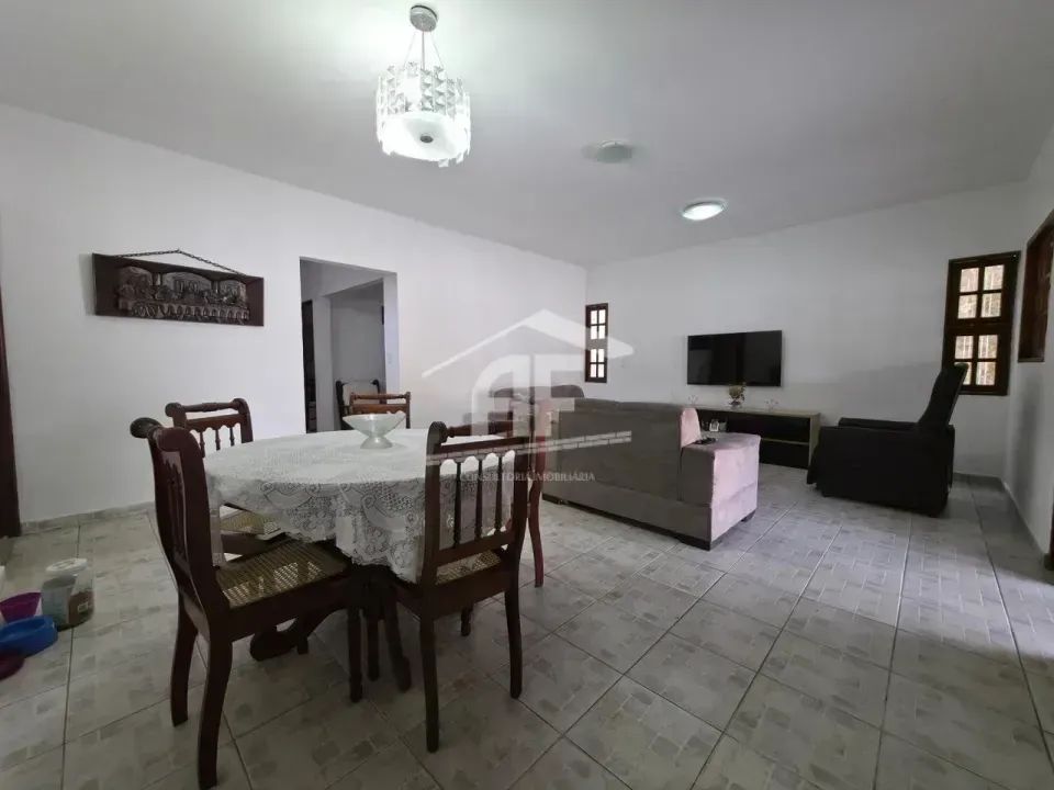Ótima casa de 04 quartos (01 suíte) em terreno de 250m² no Petrópolis - Foto 5