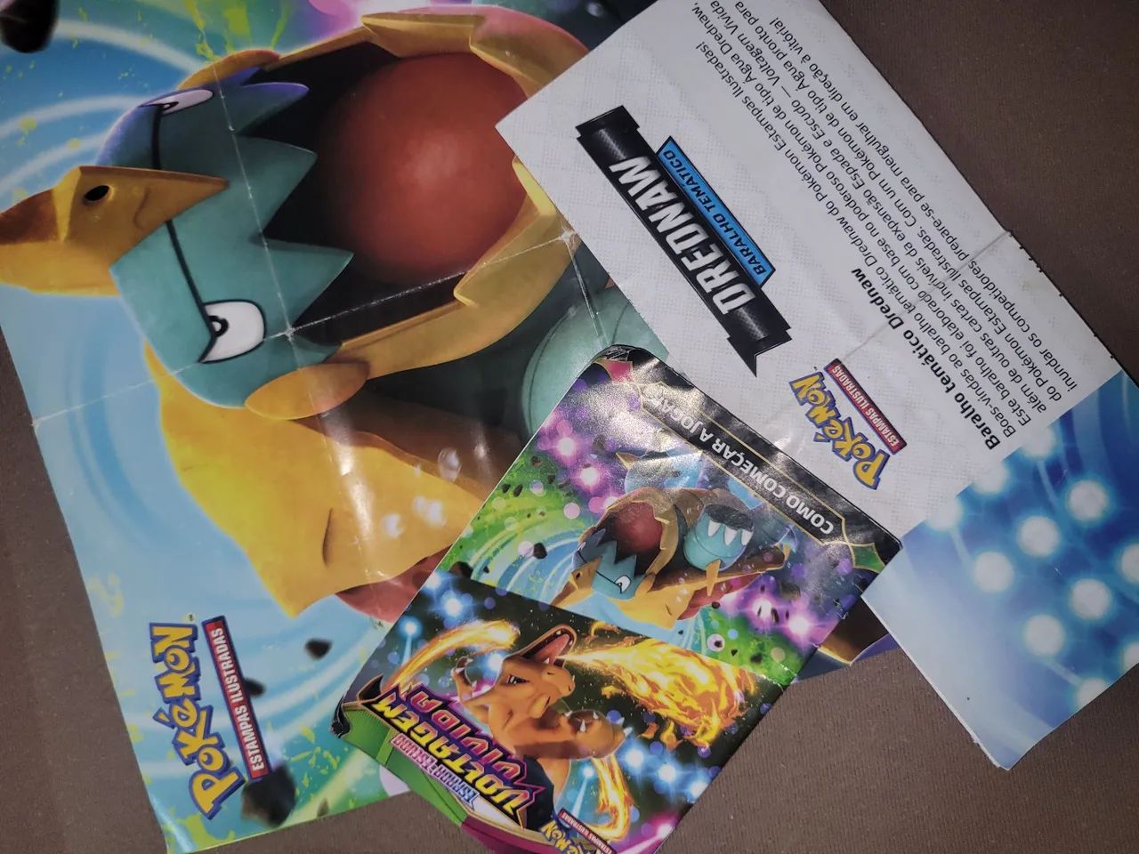 Lata contendo cartas pokemon - Foto 2
