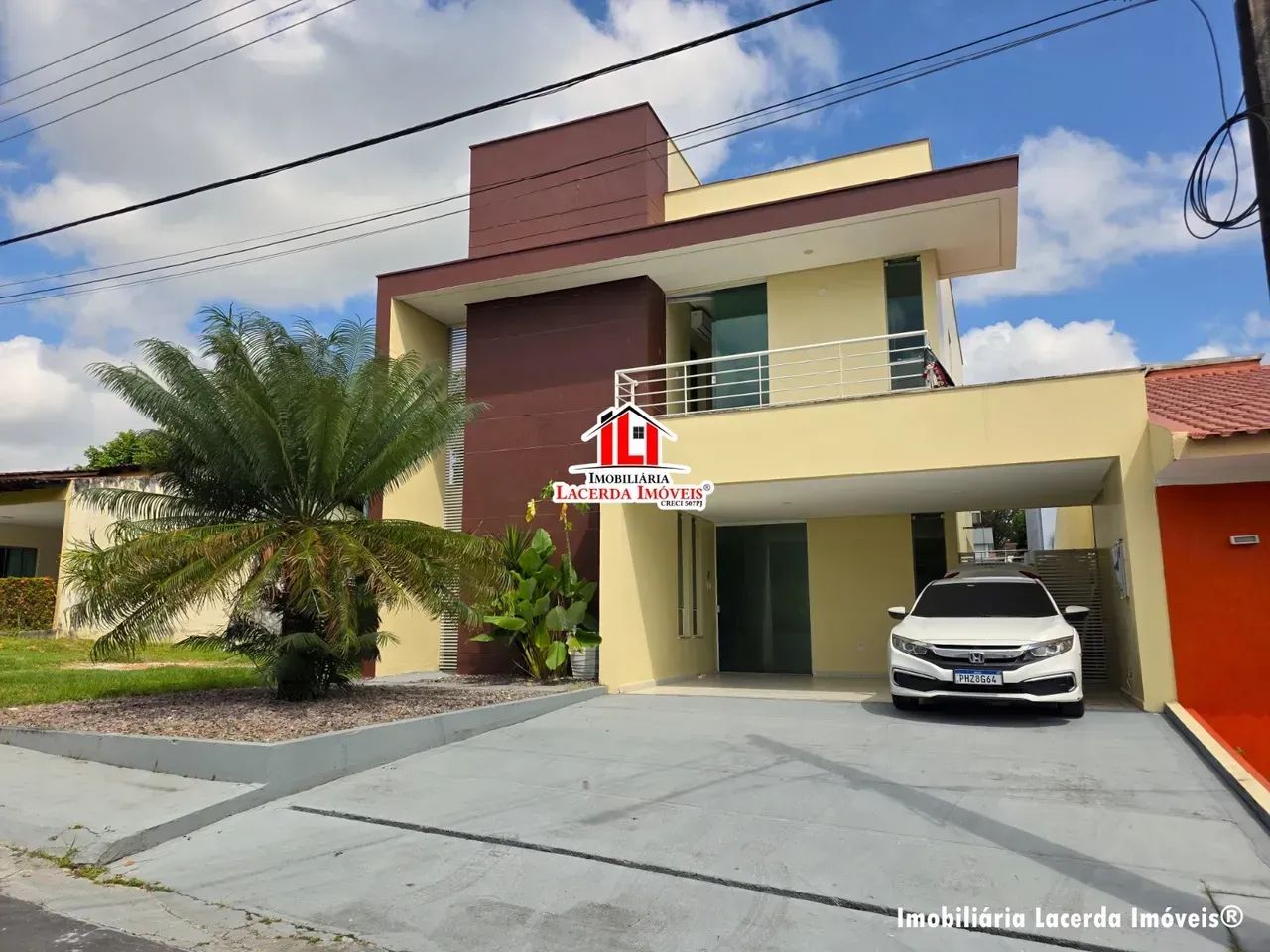 Forest  Hill Casa com 4 dormitórios sendo  3 suítes com Varanda Espaço gourmet e piscina