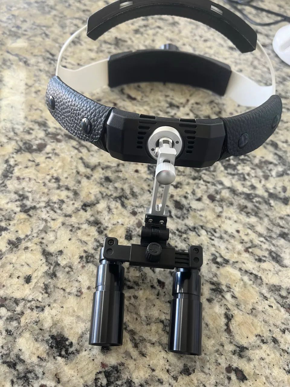 Lupa odontológica / médica / laboratorial 5x de aumento Distância interpupilar ajustável  - Foto 3