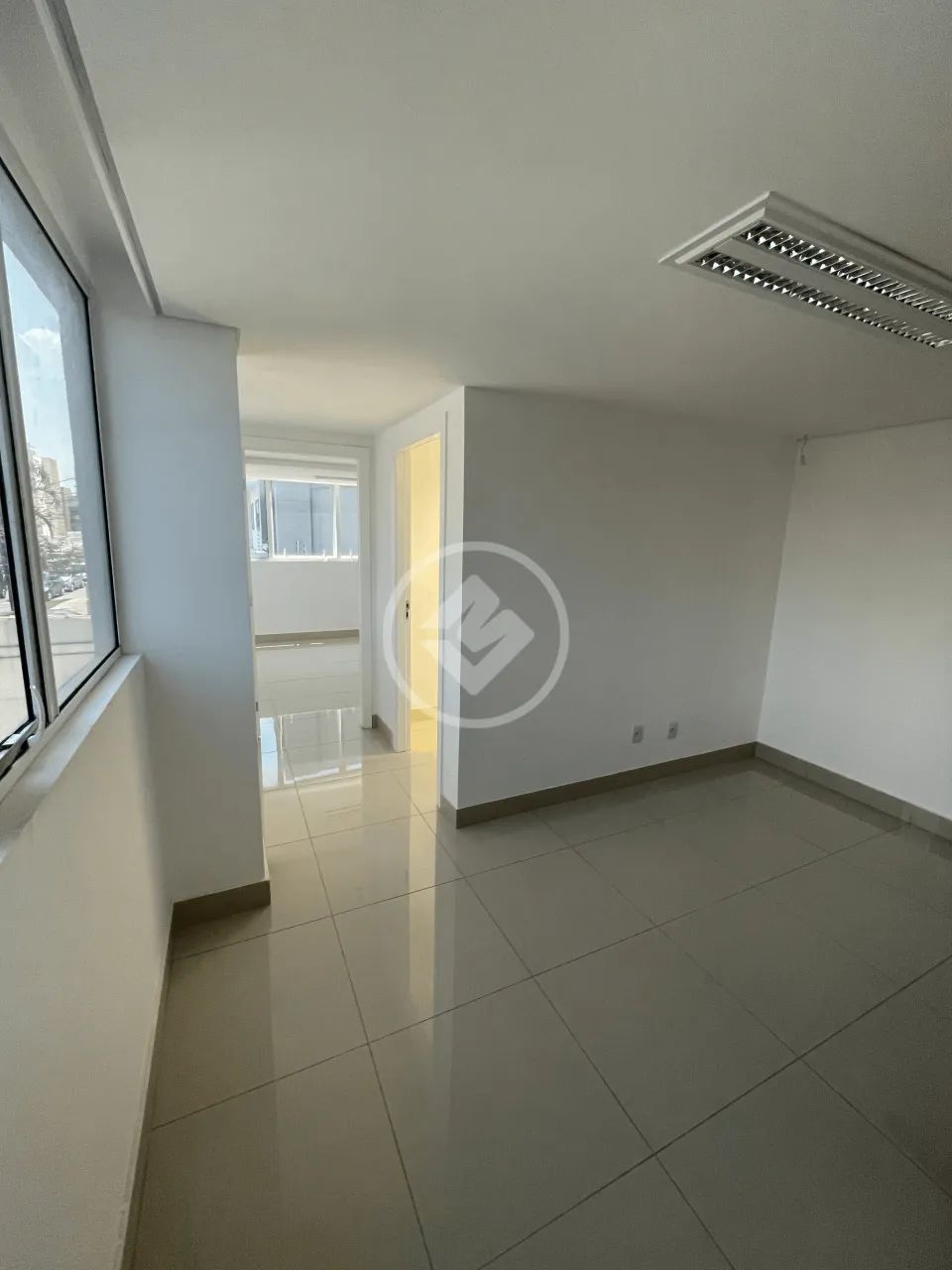# Sala Comercial para locação em área privilegiada no Bosque da Saúde, Edifício AMG com 32 - Foto 5