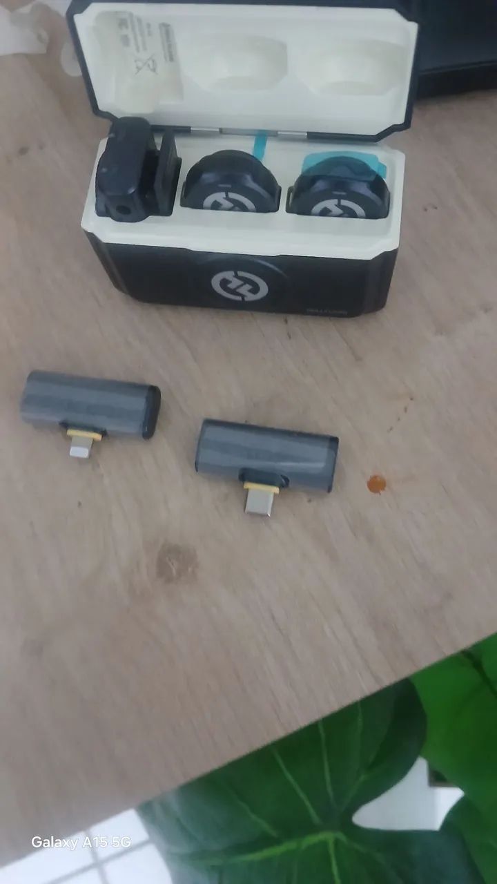 Microfone lark m2 novo.