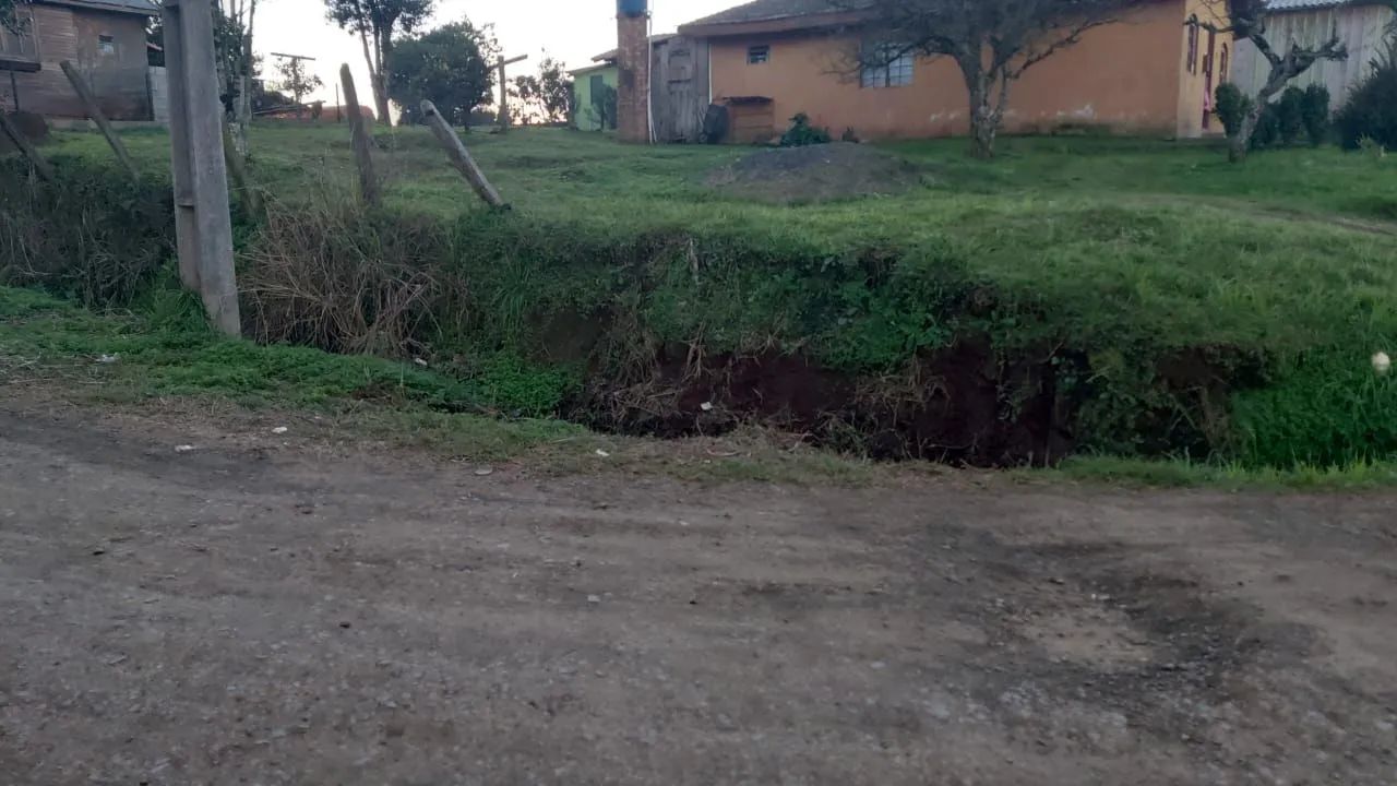 Vendo terreno.
