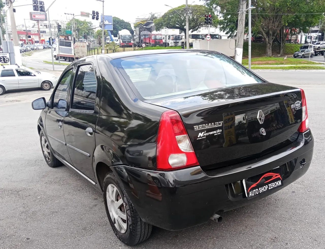 Renault Logan Expres./Exp. UP Hi-Flex 1.0 16V 4p, foto 2 de 9